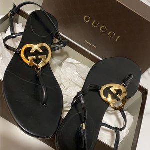 SALE! Vintage Gucci Ellesmere Thong Flat Sandals💫